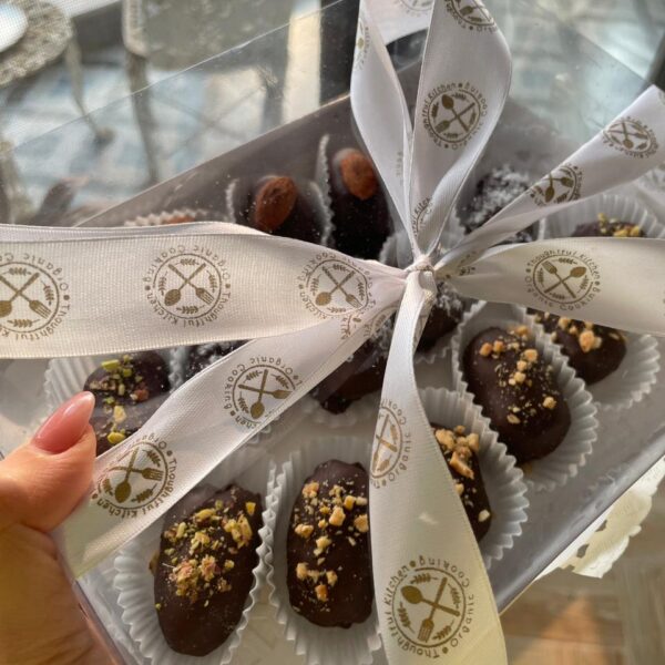 15 Dark Chocolate Dipped Dates filled with Nut Butter